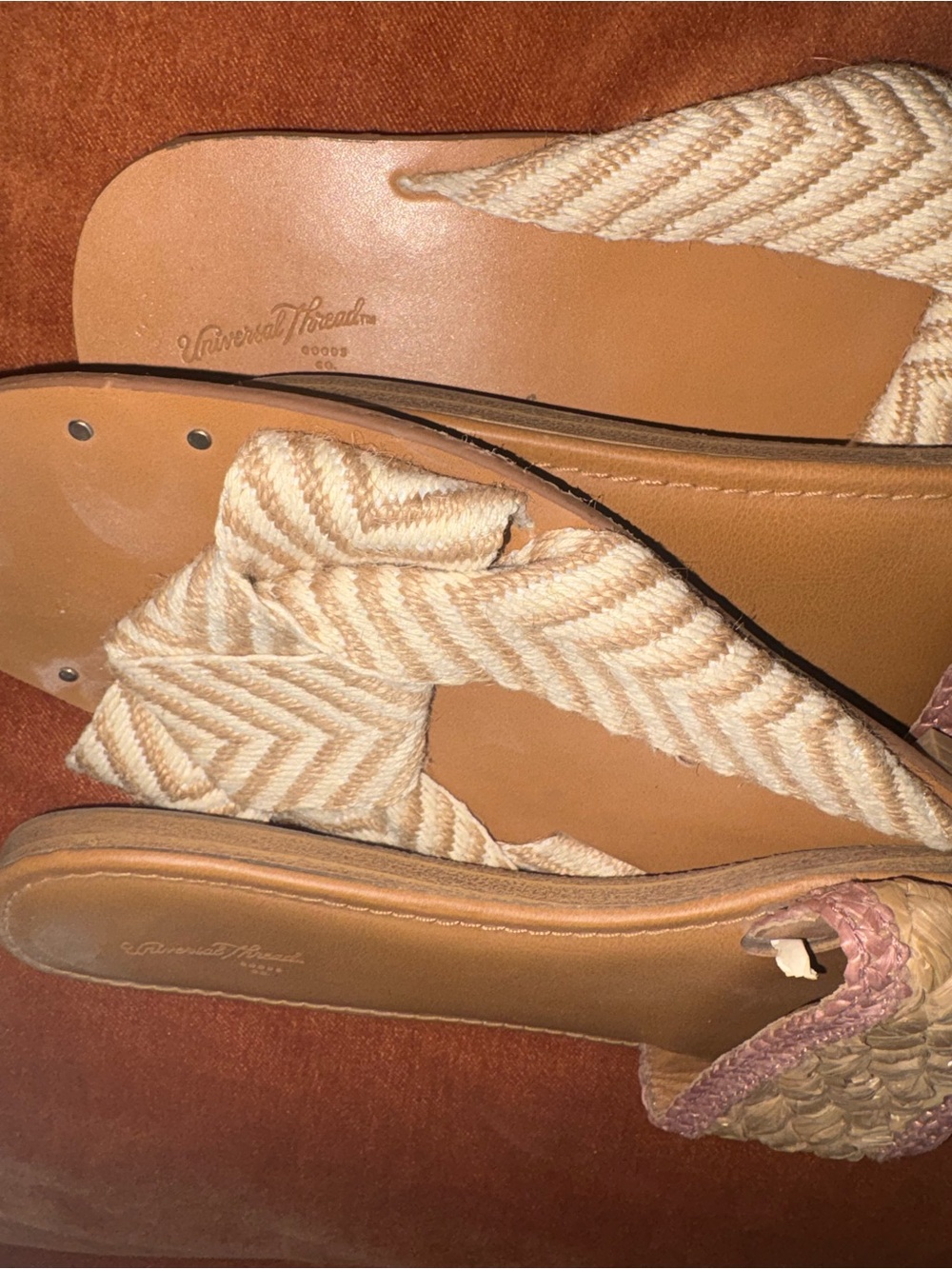 Lot of 2 universal Thread Slide Sandals - Picture 3 of 7
